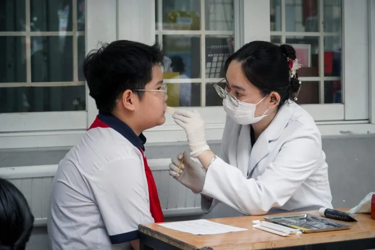 Sinh viên Răng Hàm Mặt NTTU
